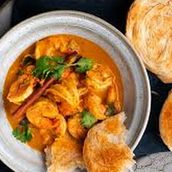 Prawns Curry With Bread