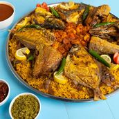 Kaddoura mutabbaq tray for 7 people
