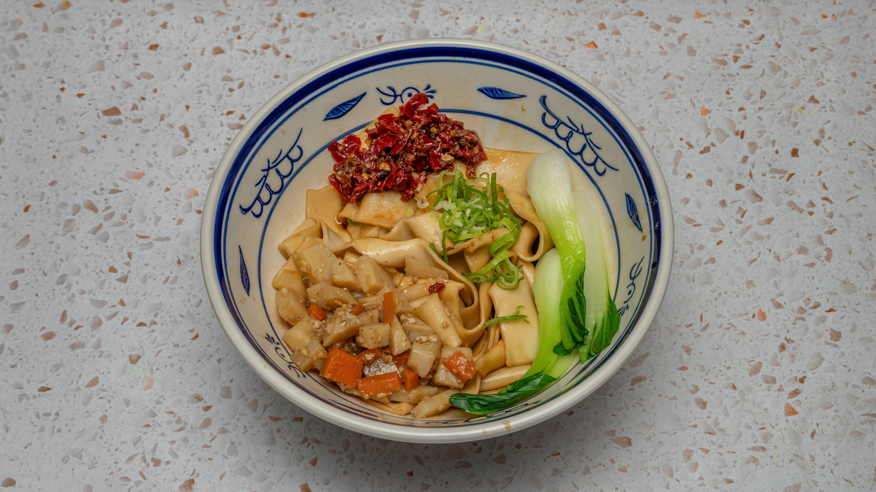 剁椒牛肉面 Noodle With Braised Beef and Diced Hot Red Peppers