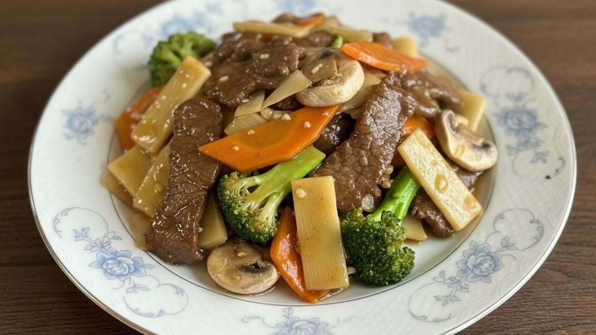 Beef with Mix Vegetable (杂菜牛)
