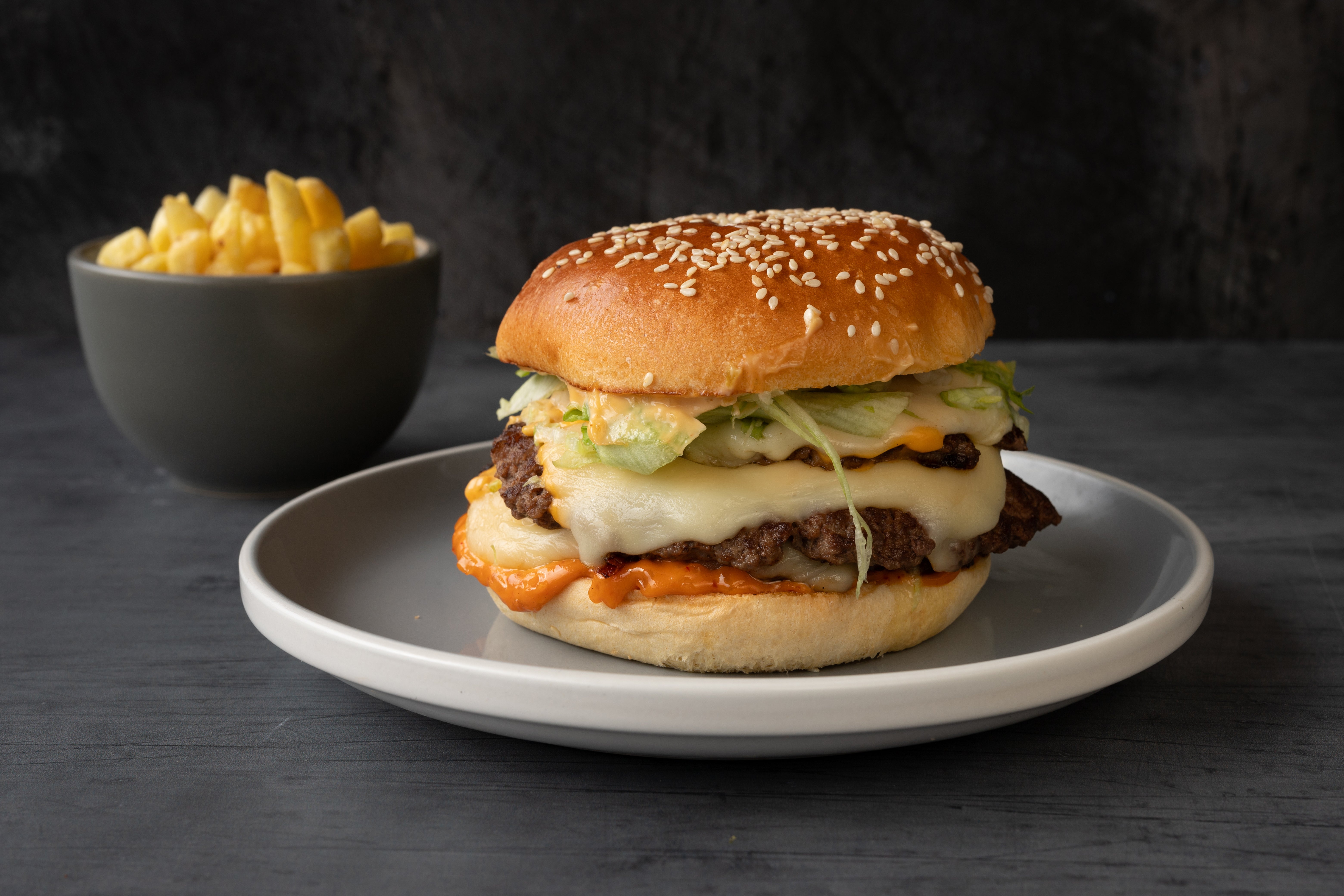 12oz Mozarella Stuffed Smash Burger Meal����(+ Fries & Drink)