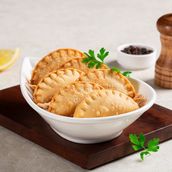 Meat Sambousak (6 Pcs)