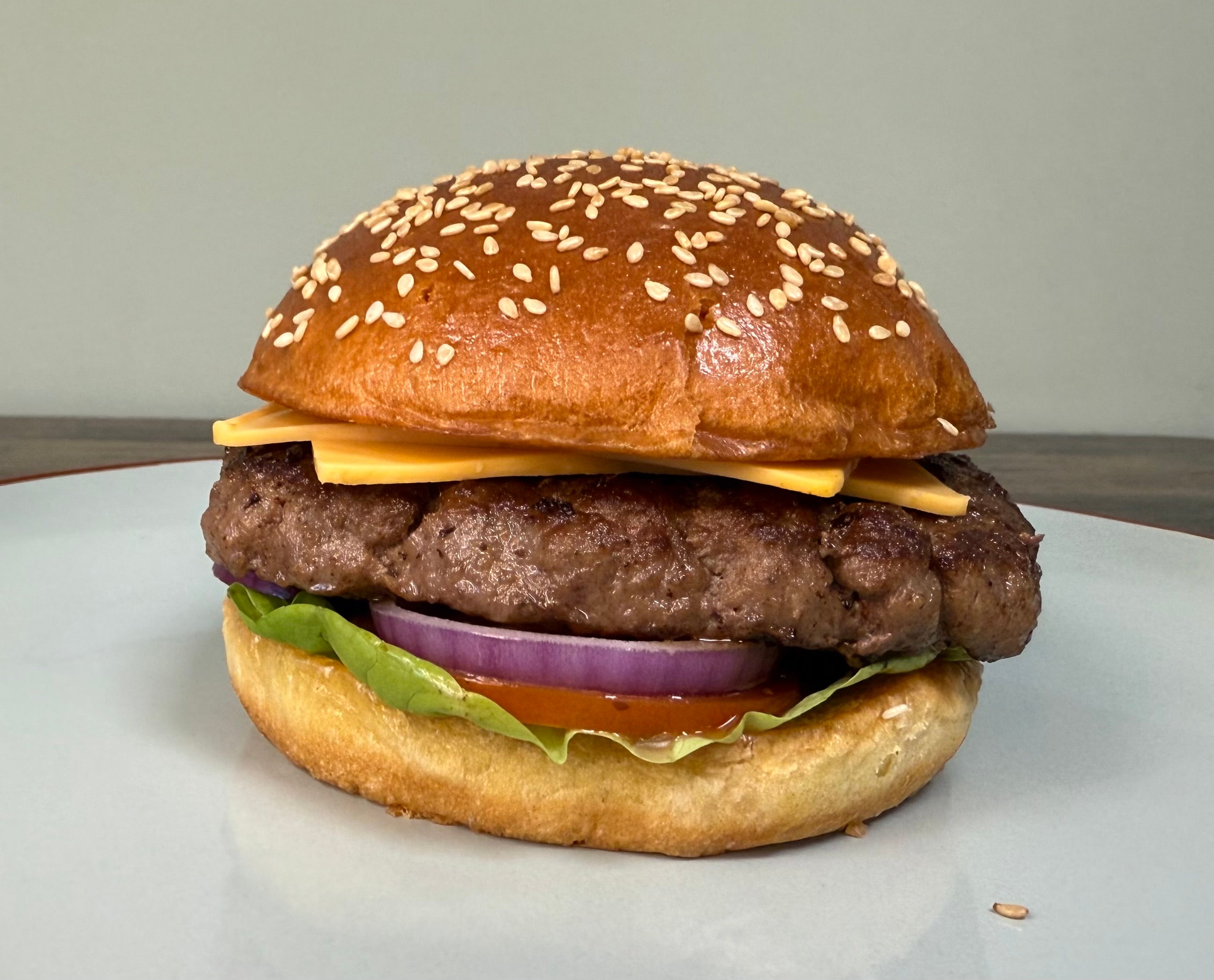 Classic Cheeseburger – 6oz Beef