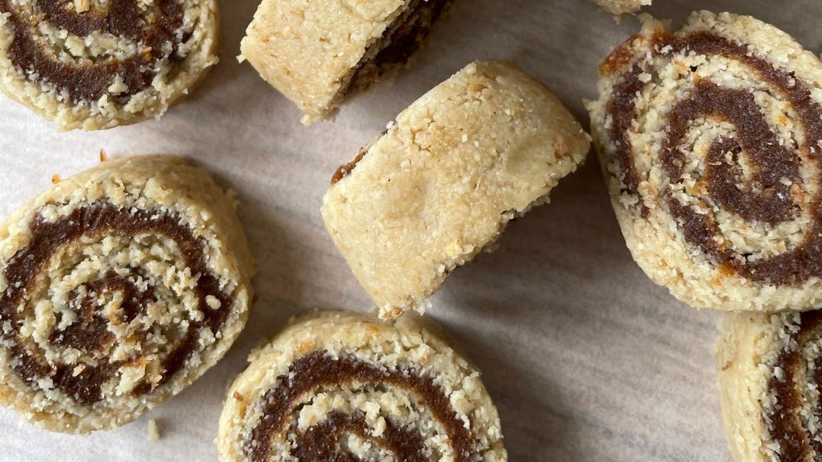 Healthy No-Bake Cinnamon Rolls