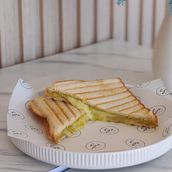 Guacamole Sandwich