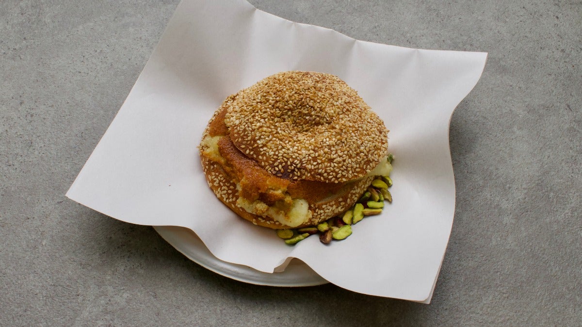 Knafe in Sesame Bun