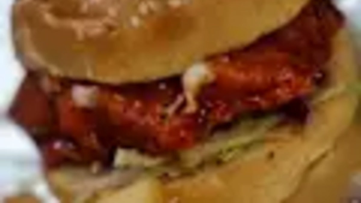 Spicy Dipped Chicken Fillet Burger - Meal with Chips and Drink