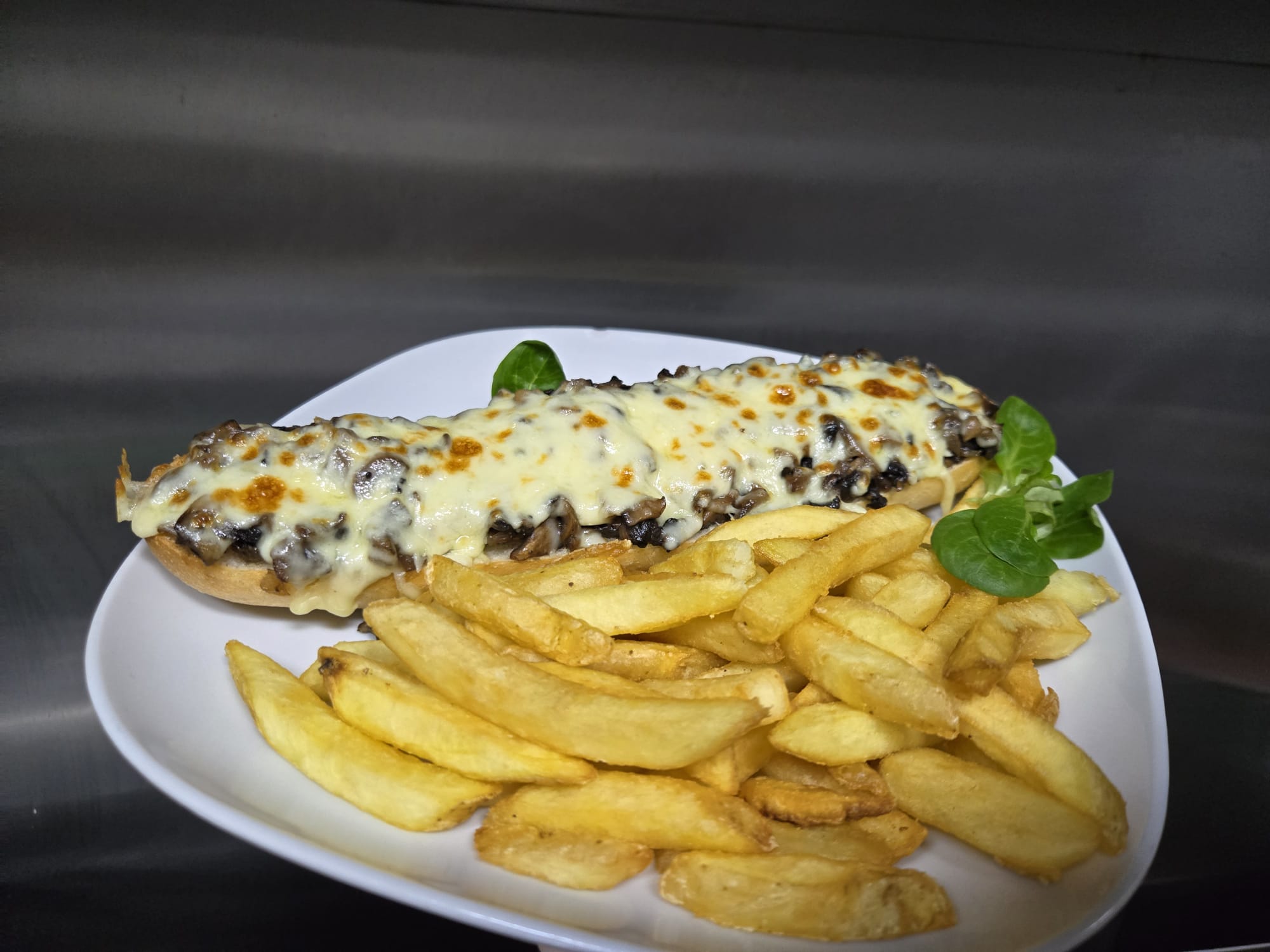 Baguette with mushroom/cheese served with fries