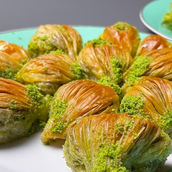 Turkish Baklava Sadfeh With Pistachio