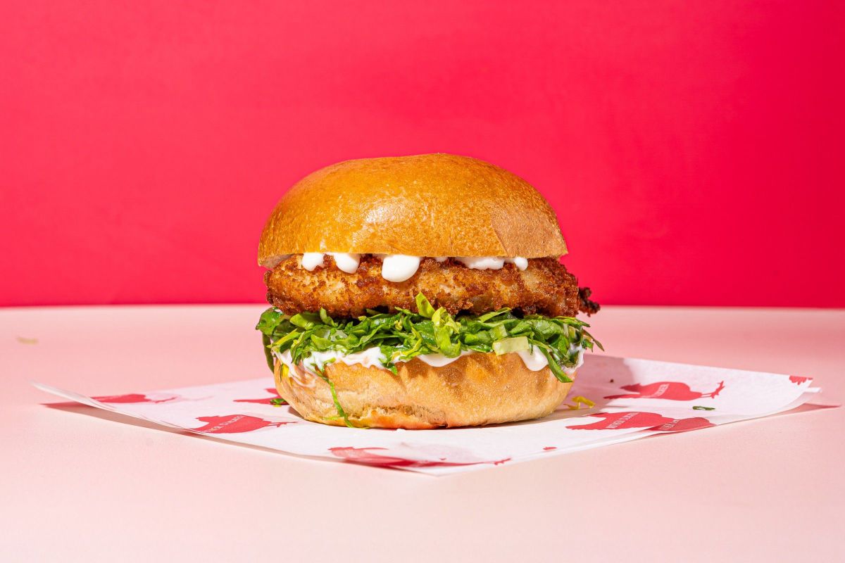 MC CHICKEN SANDWICH & FREE FRIES