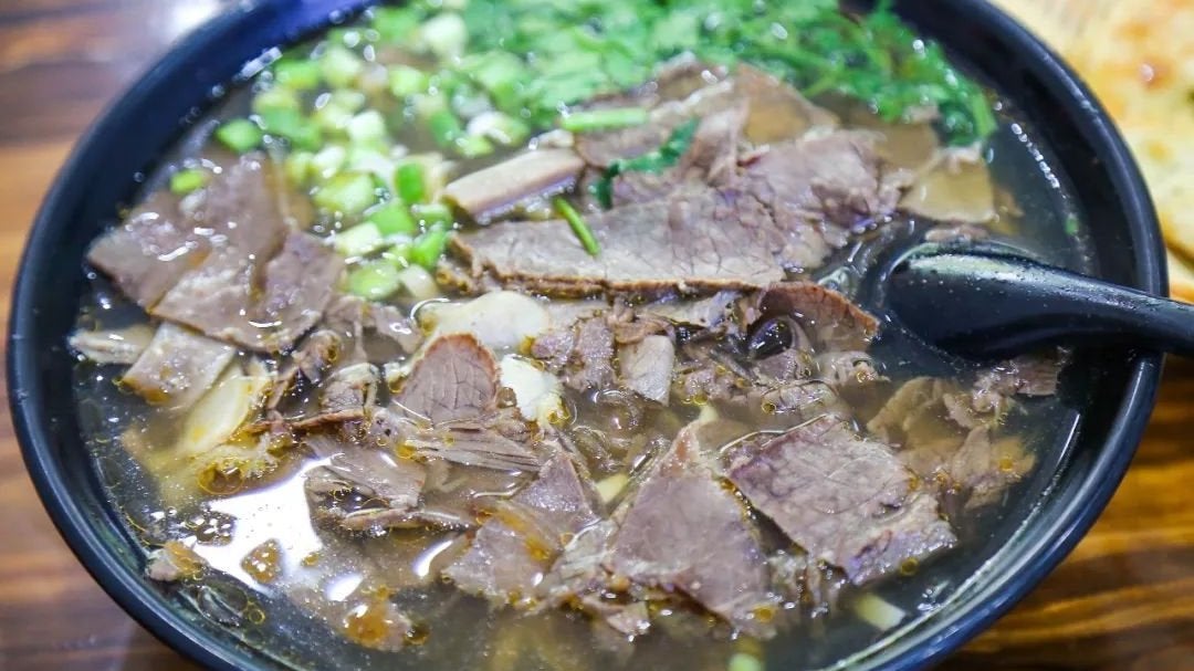 Beef and Vermicelli Soup牛肉粉丝汤