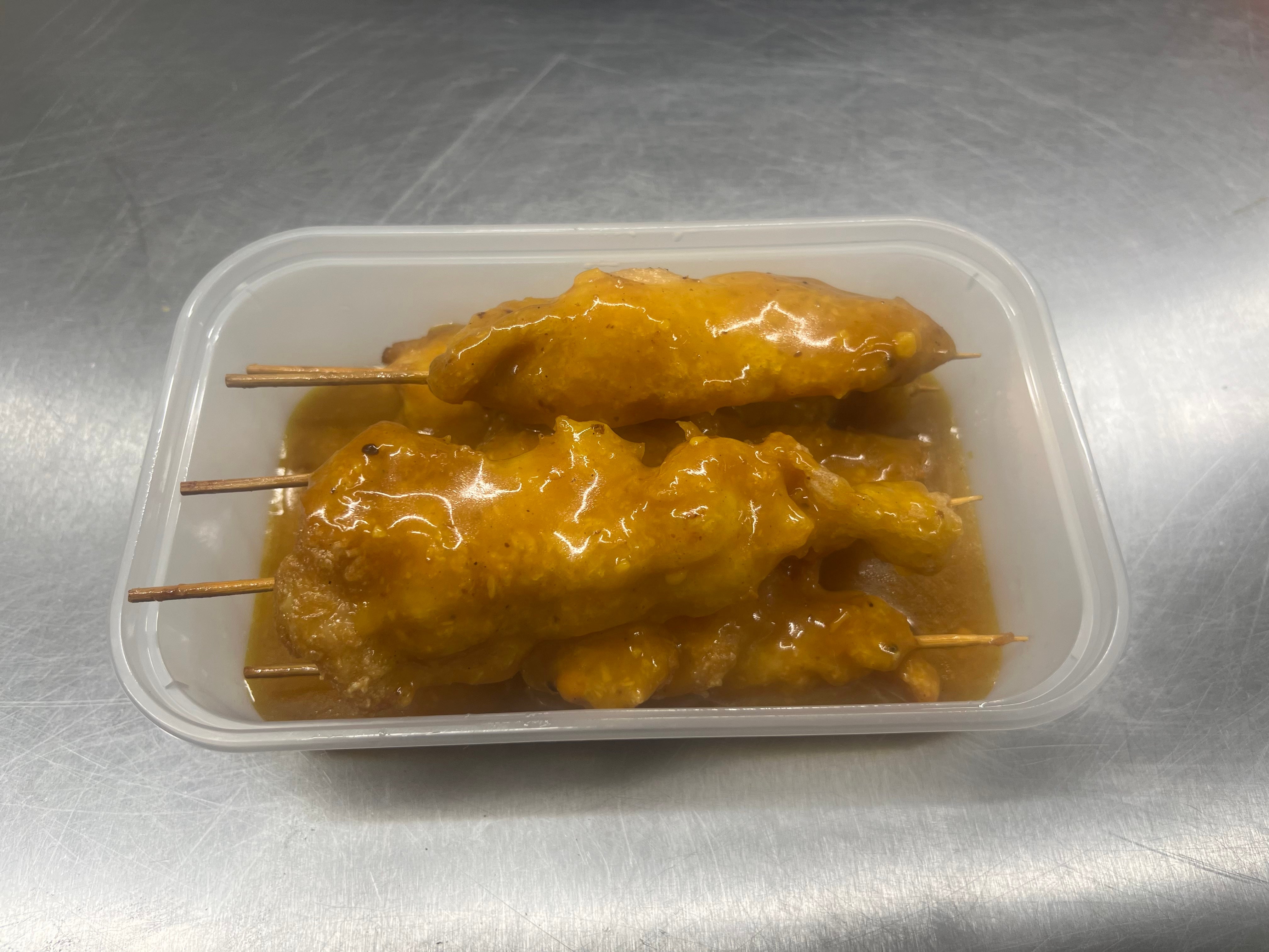 Satay Chicken on Skewers (4)
