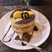 Tiramisu Cake