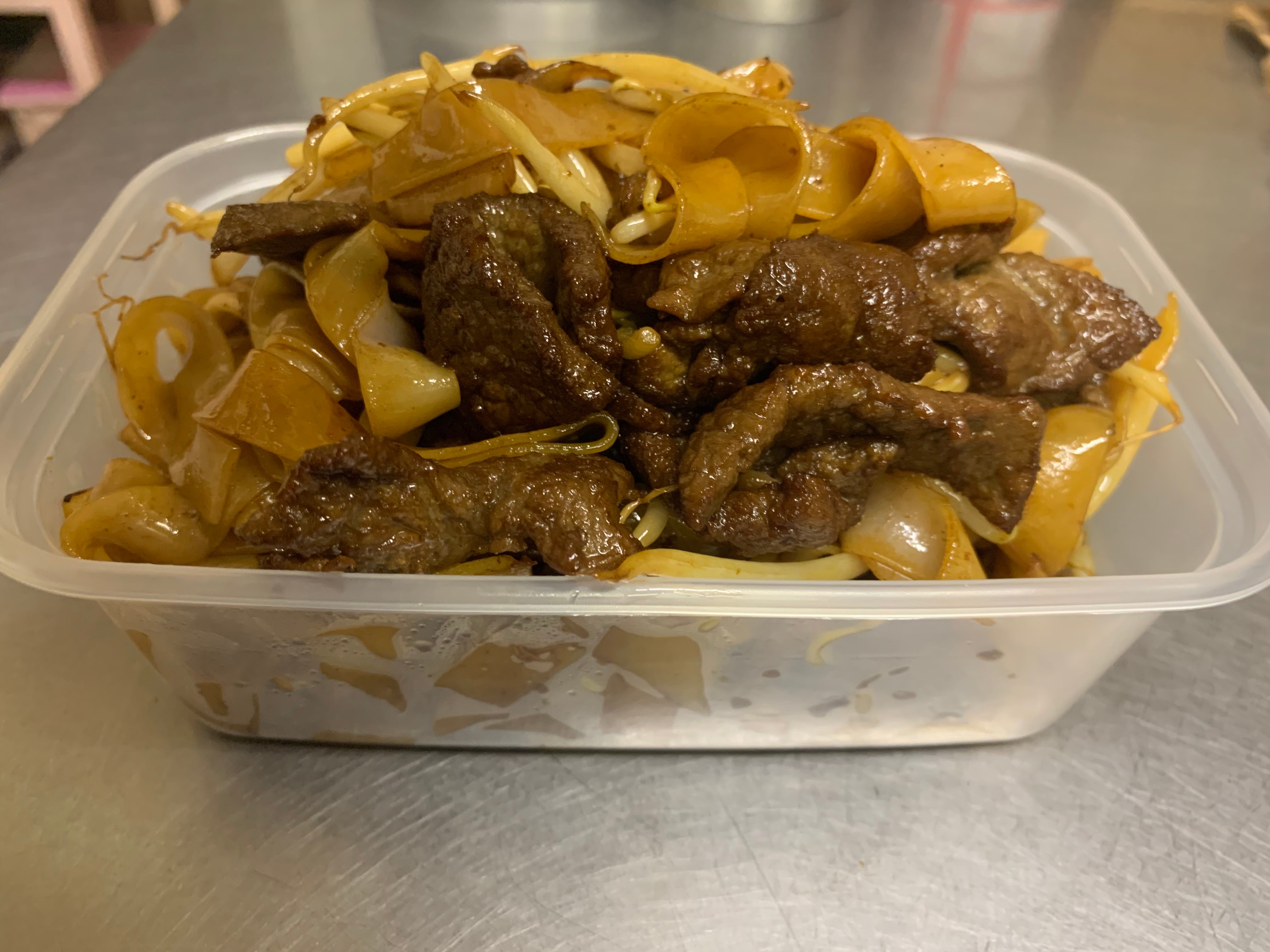 Stir Fried Beef Ho Fun