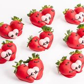 Hugging Hearts Strawberry 16pcs Gift Box