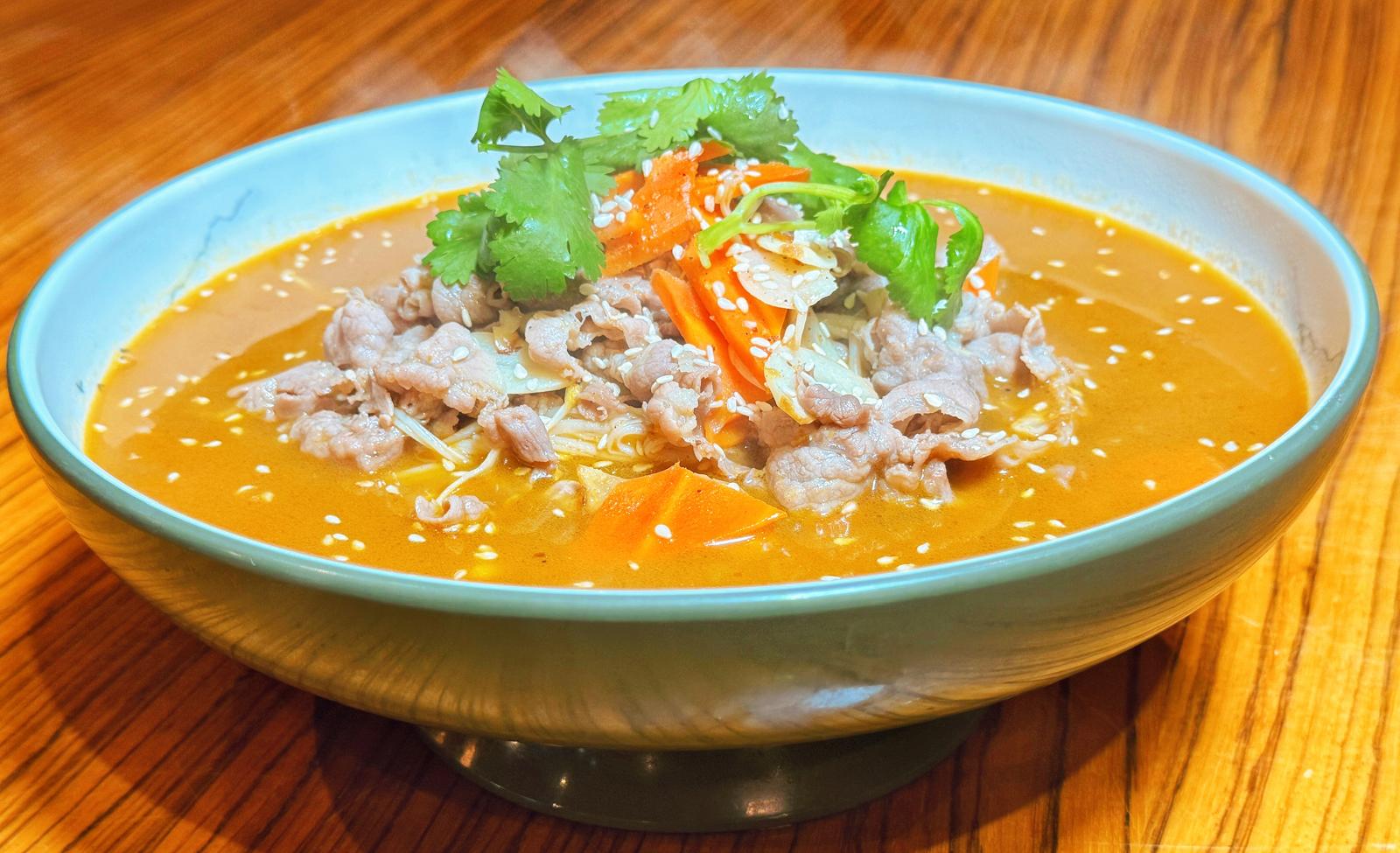 Beef with Golden Mushrooms