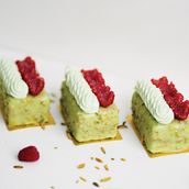 Pistachio Raspberry Bar