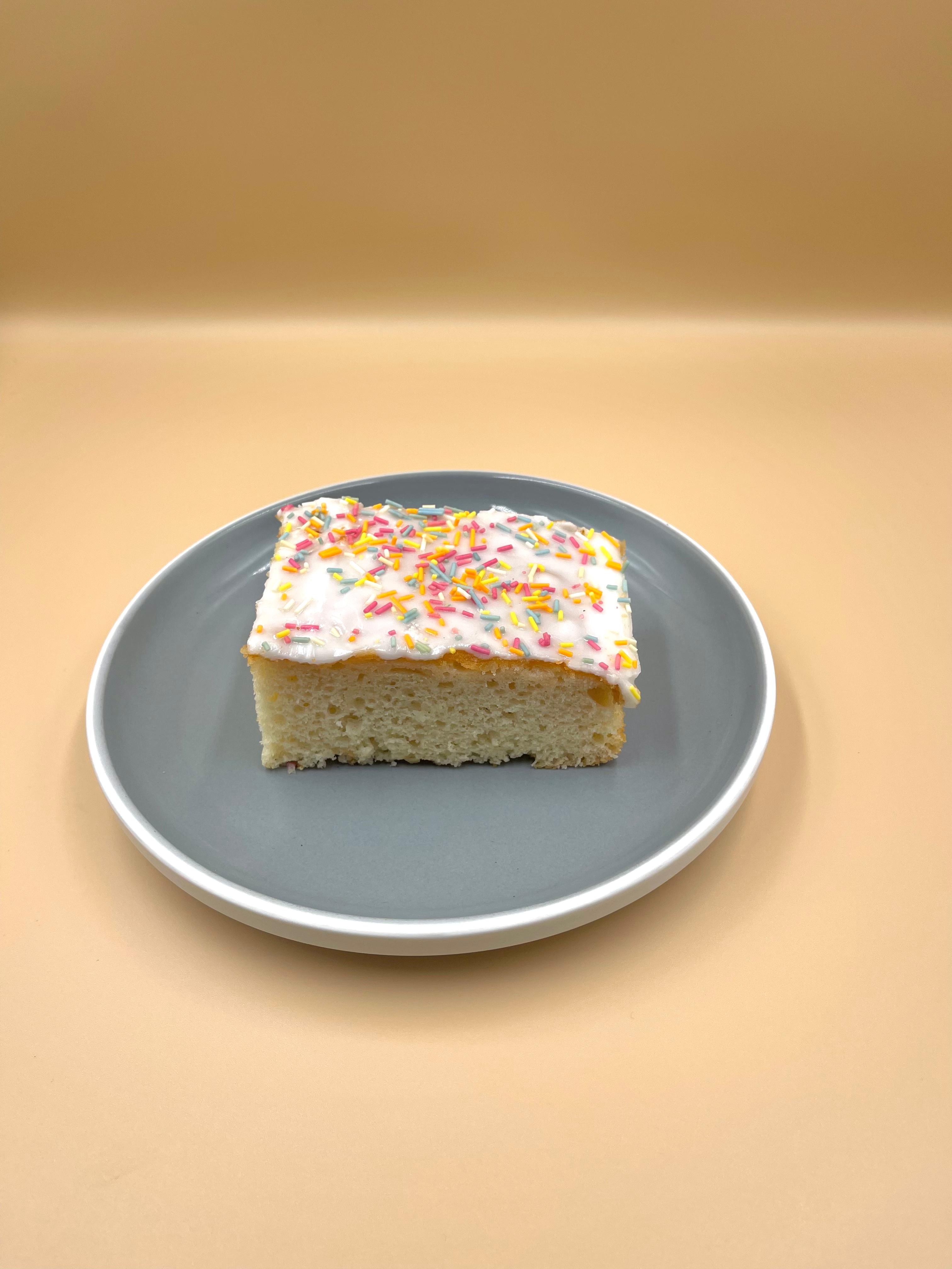 Old school cake Whitelicious