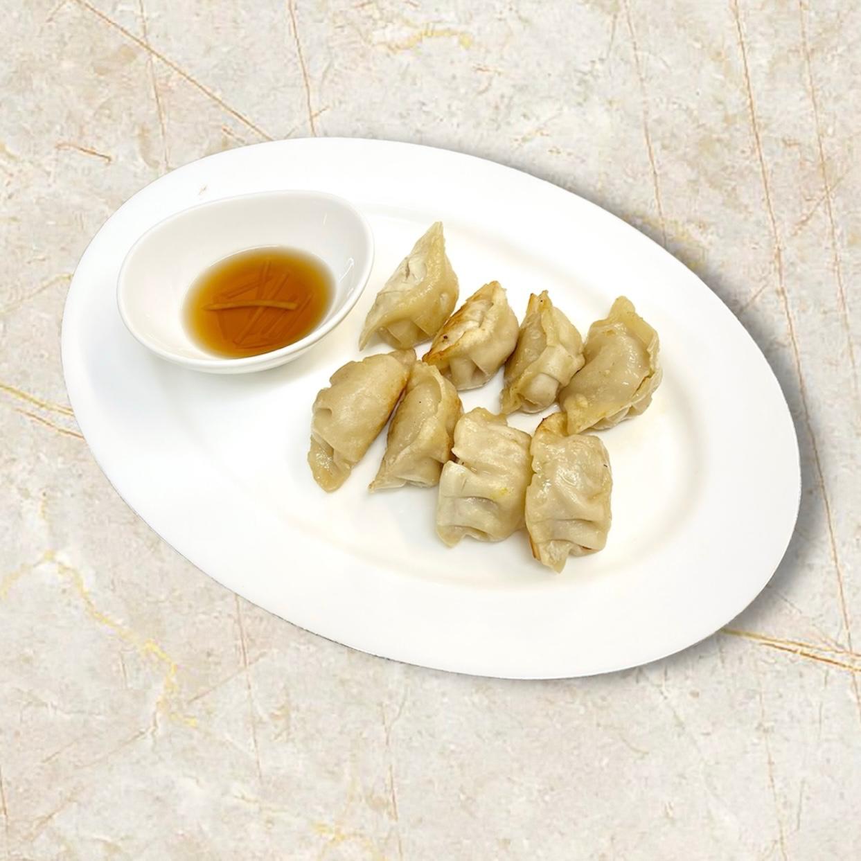 Grilled Chicken Dumplings (8) 煎雞餃