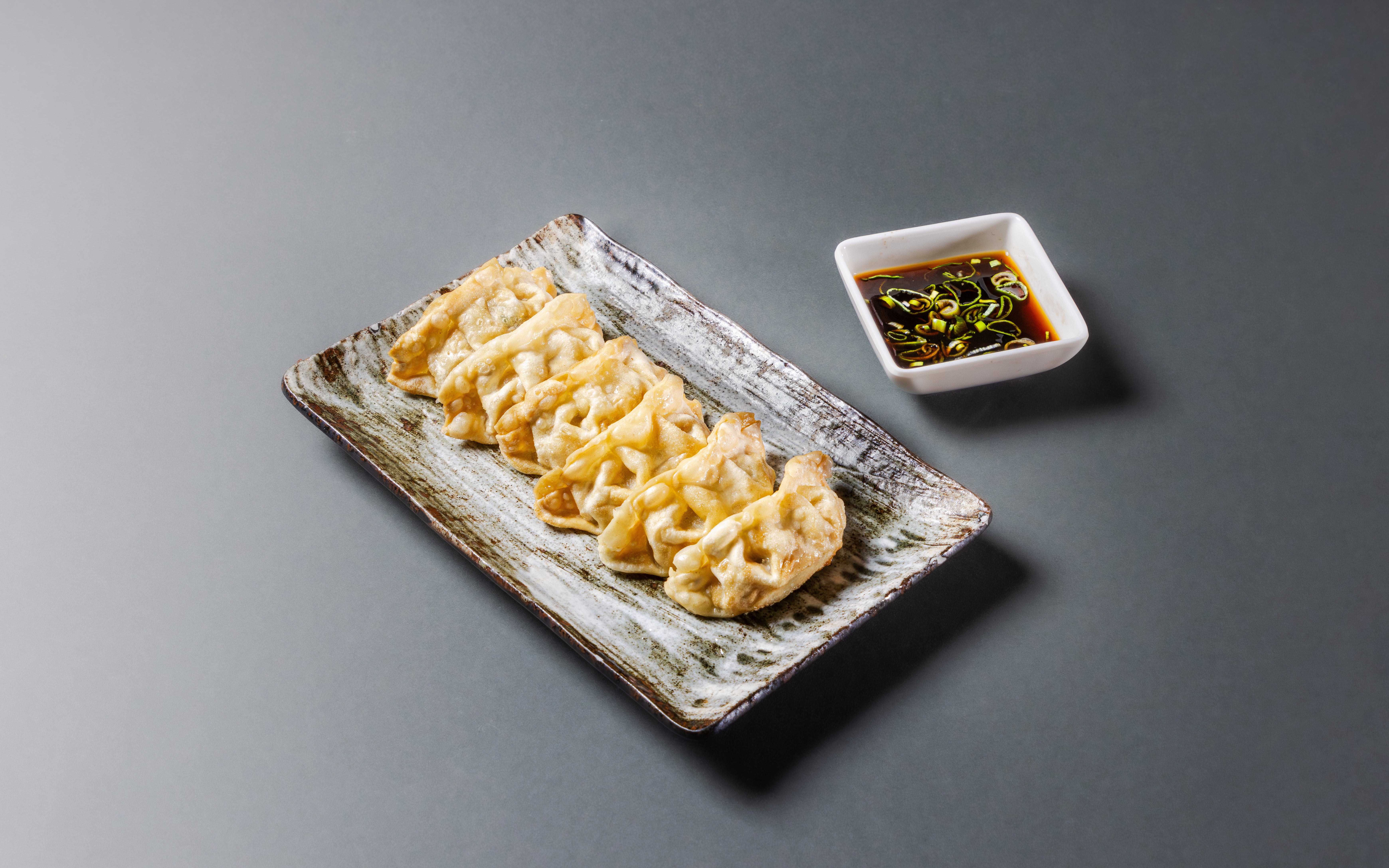 Chicken Mandu (치킨만두)