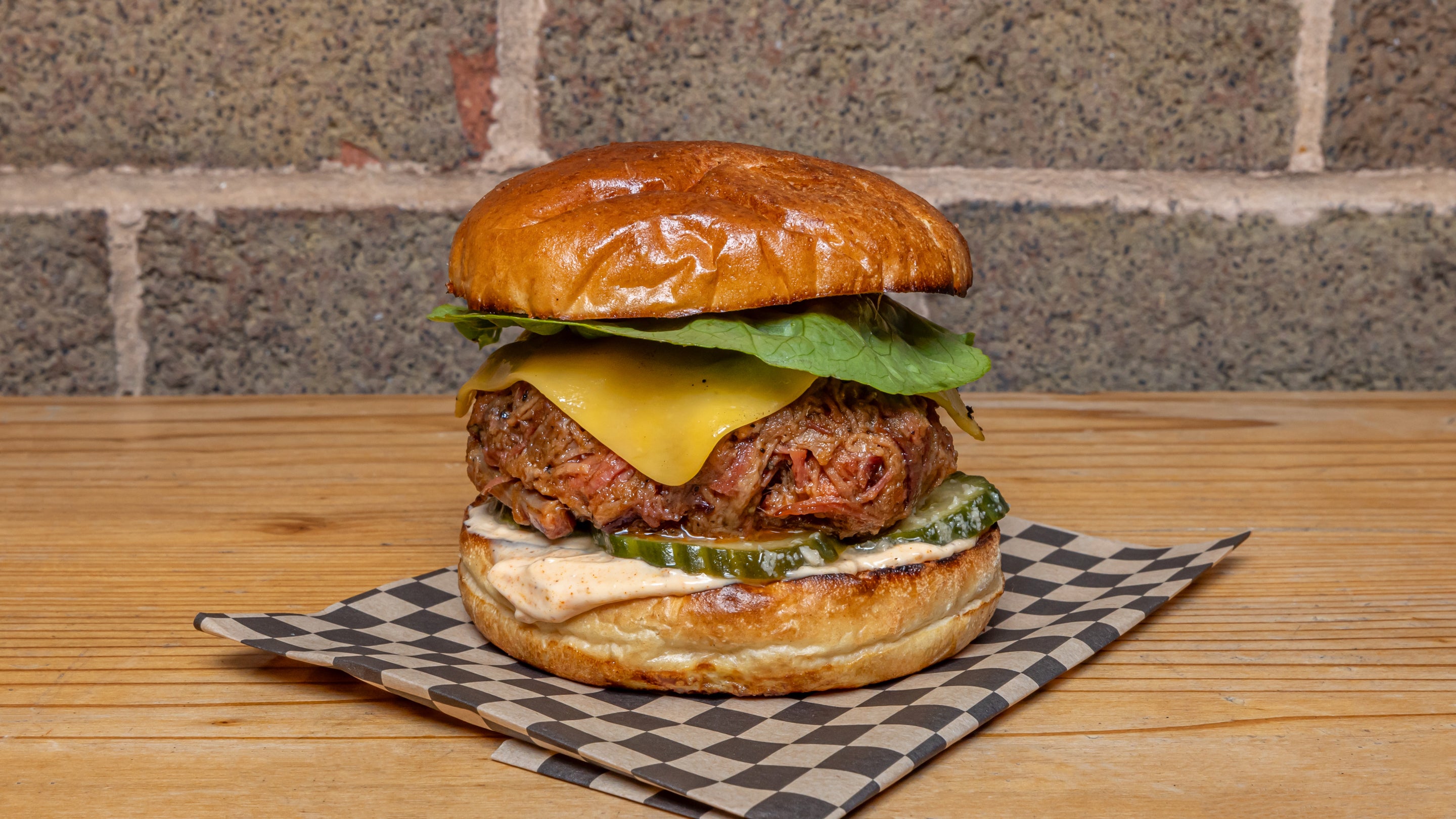 Pulled-Rib Burger ��