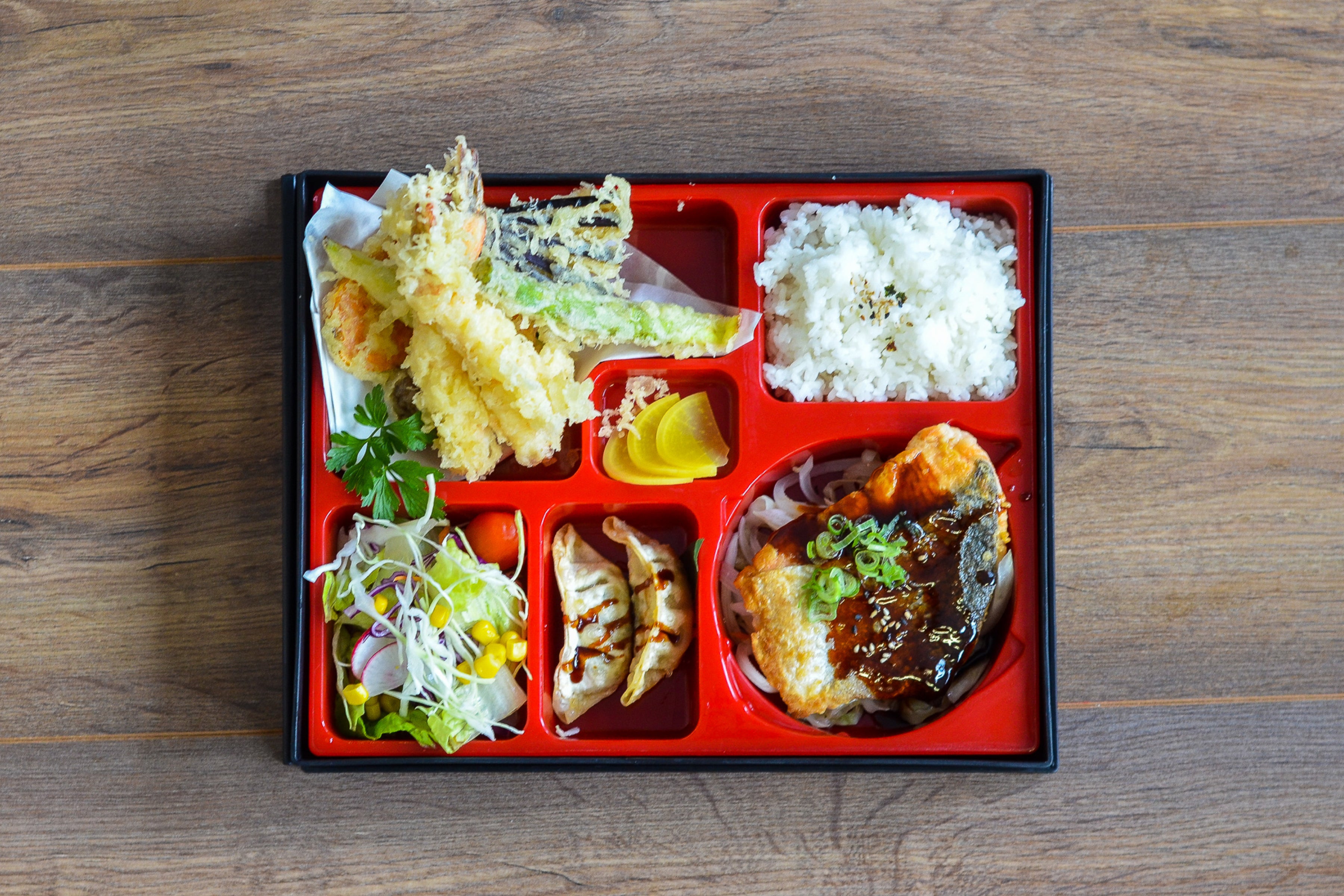 Moriawase Tempura and Teriyaki Salmon Bento