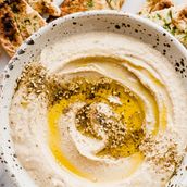 Hummus Plate With Bread 