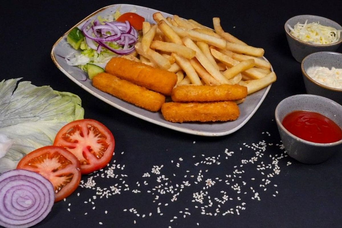 Fish Fingers (4) w/Fries