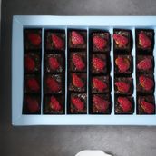 Berry Brownie 24 Pieces
