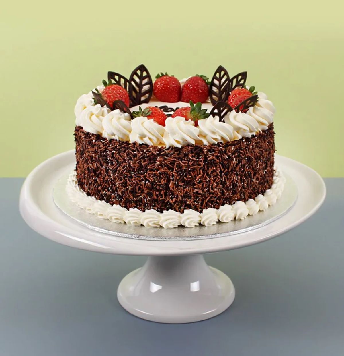 8'' Chocolate Sprinkles & Strawberry​