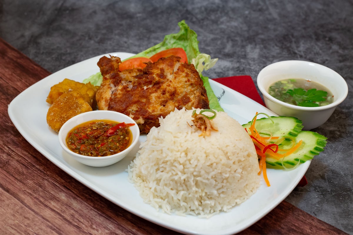 Nasi Ayam Penyet