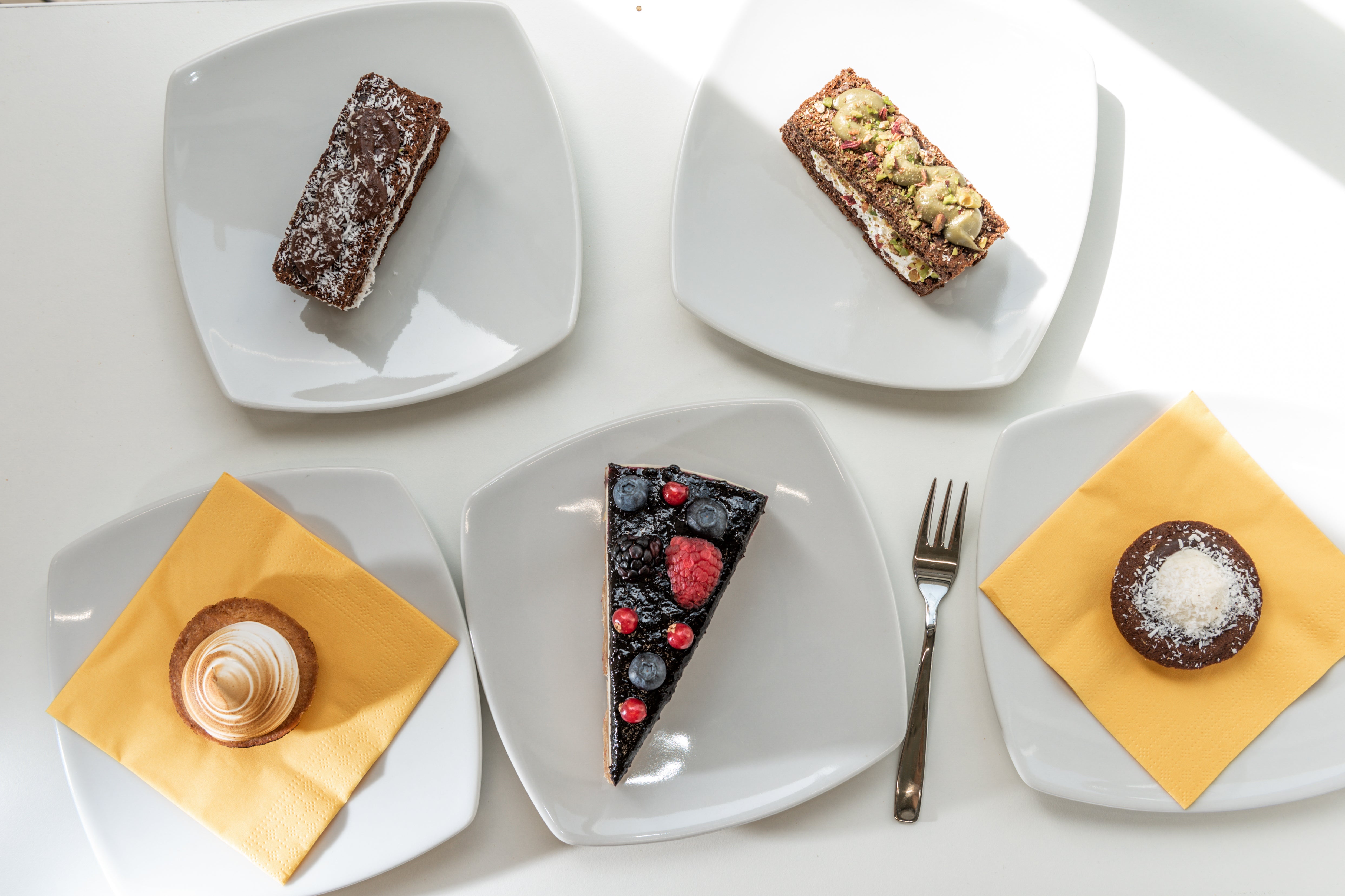 Naya Cafe & Deli