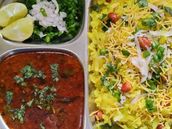 Misal Pav With Pohe (Nagpur Style)