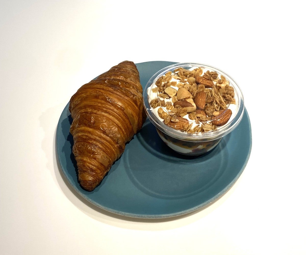 Morning pot + croissant