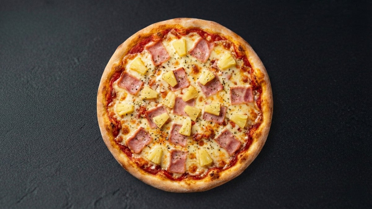 Ham & Pineapple Pizza 🍍