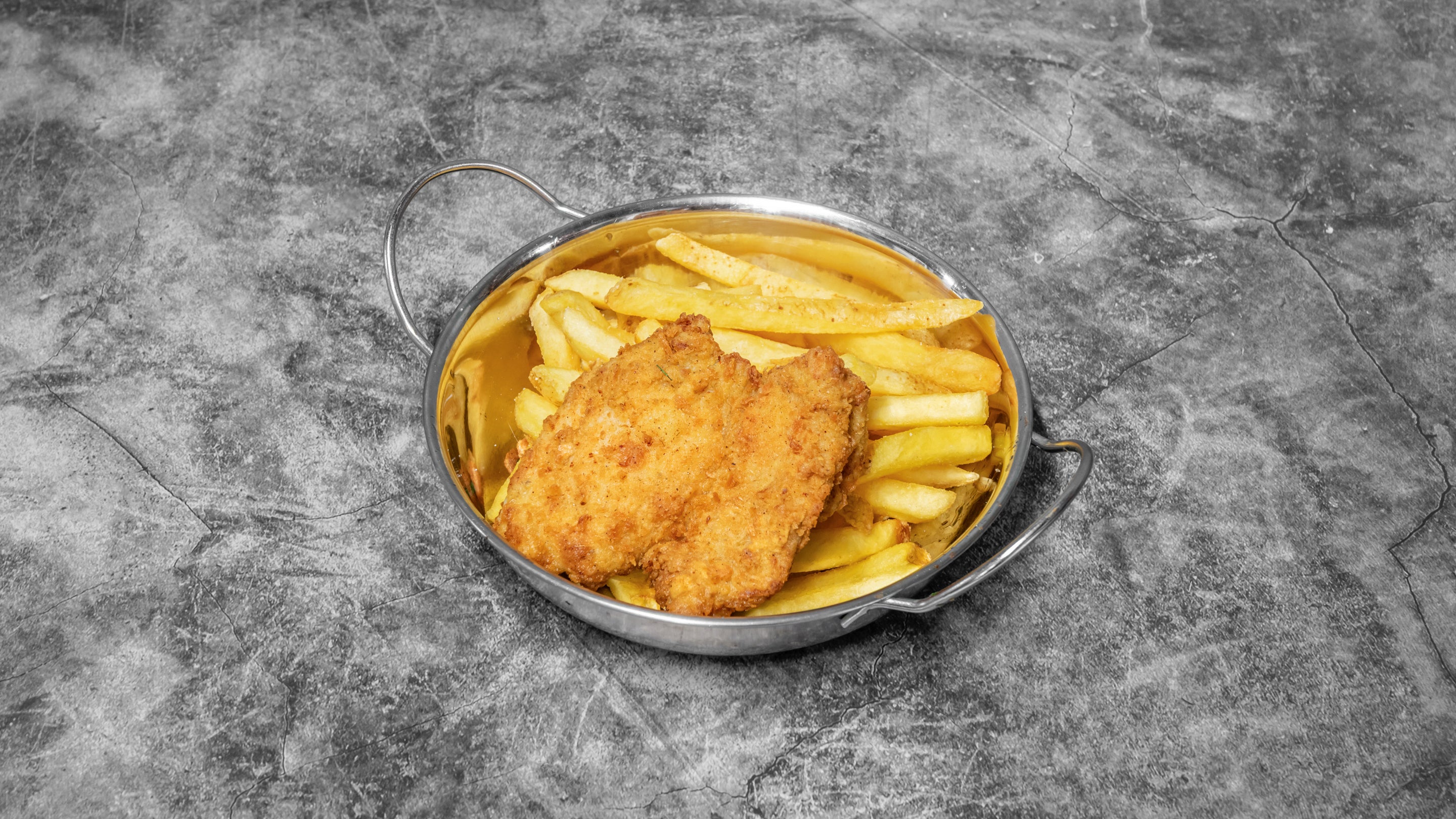 Frito’s Thigh And Fries