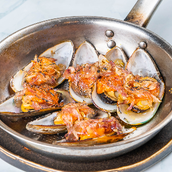 Baked Mussels With Thai Sauce