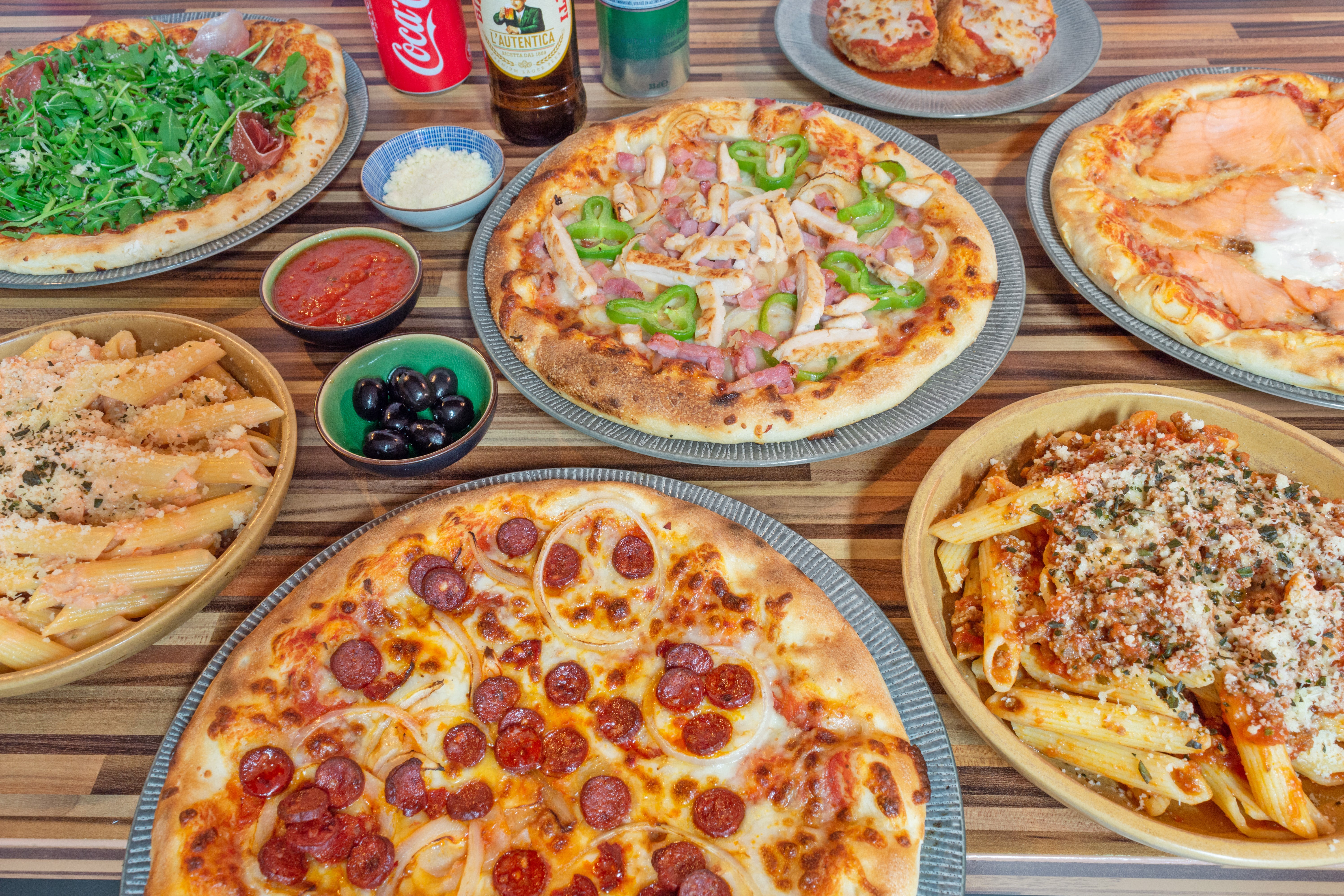 Delanos Pizzeria