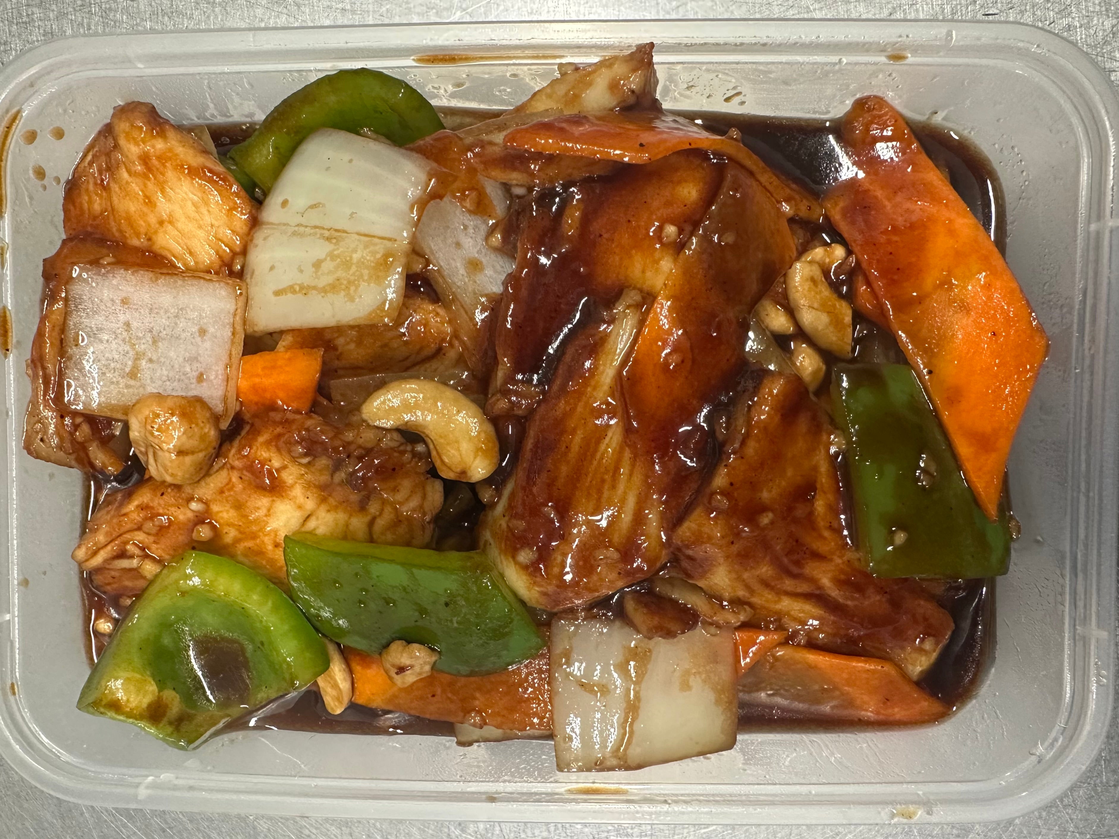 Chicken with Cashew Nuts in Yellow Bean Sauce酱爆鸡