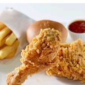 Crispy chicken delicious souces