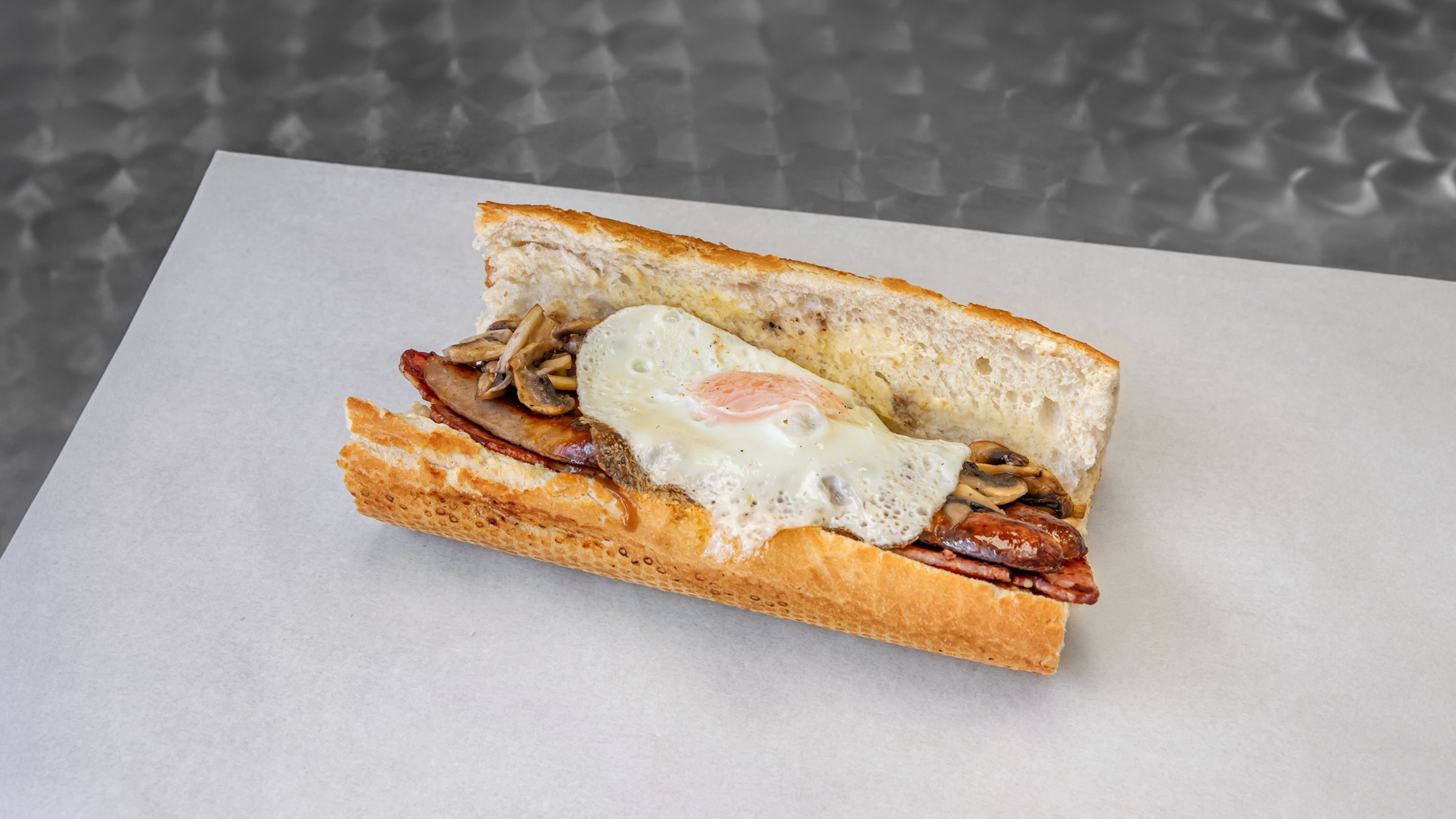 Cd’s Jumbo Breakfast Roll
