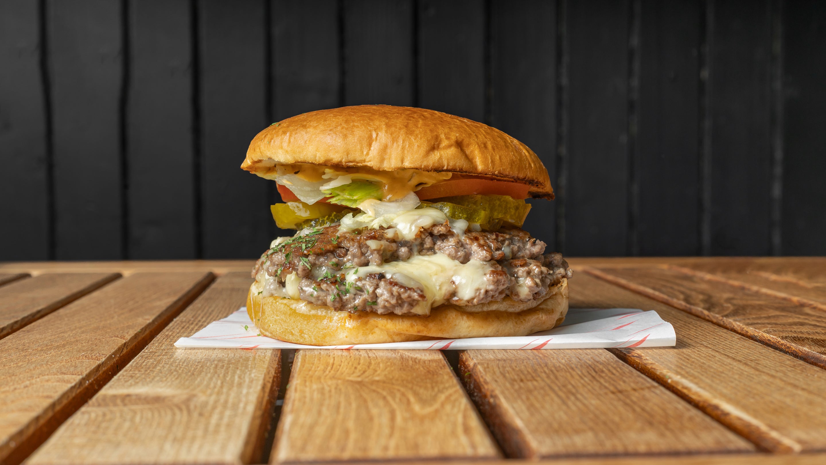 Bulldog Frog Cheeseburger