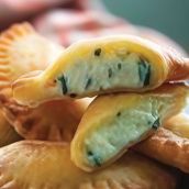 Sambousek Akkawi Cheese