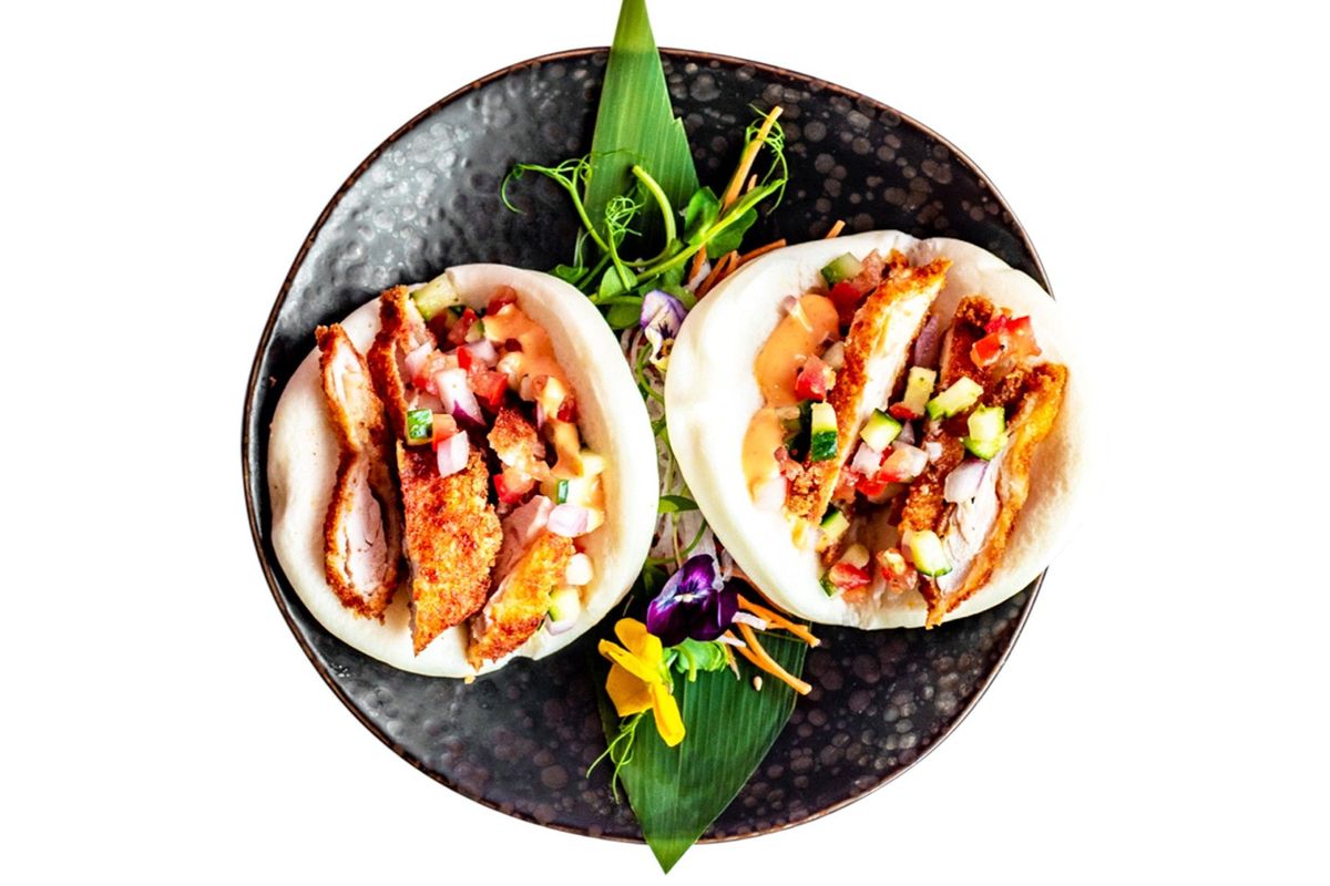 Crispy Panko Chicken Bao Buns ( 2pcs )