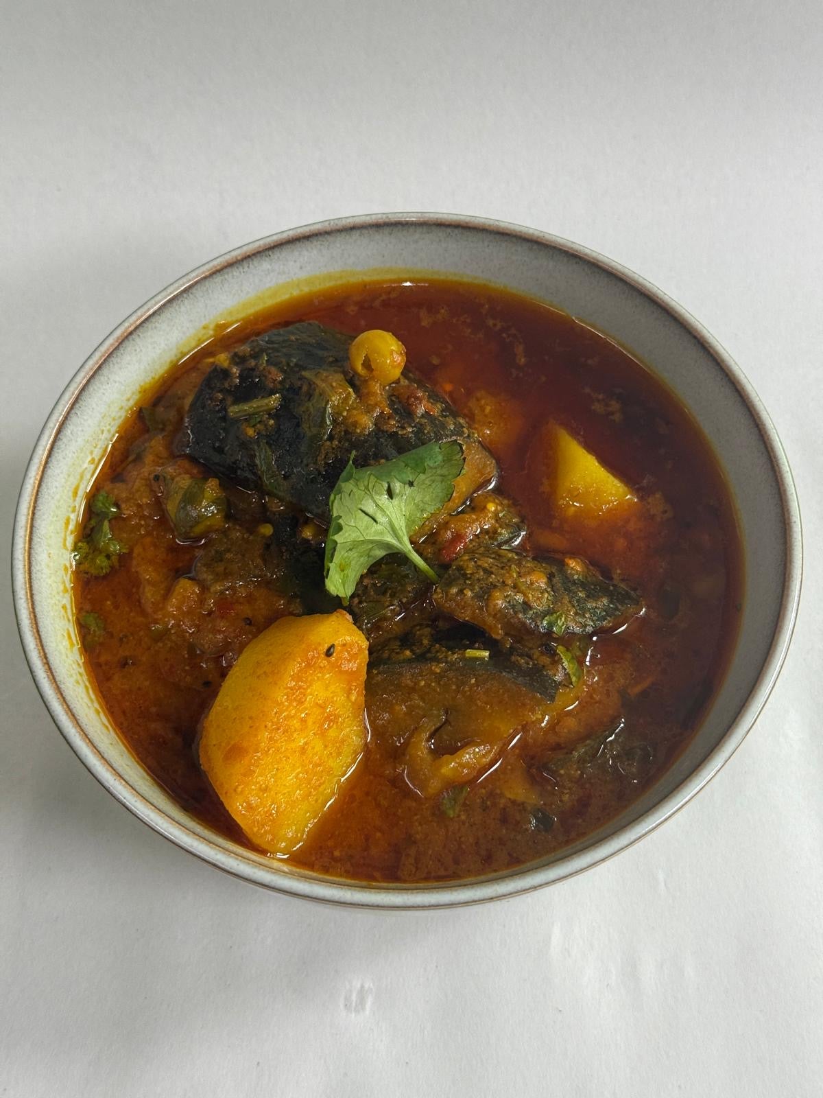 Aubergine & veg curry