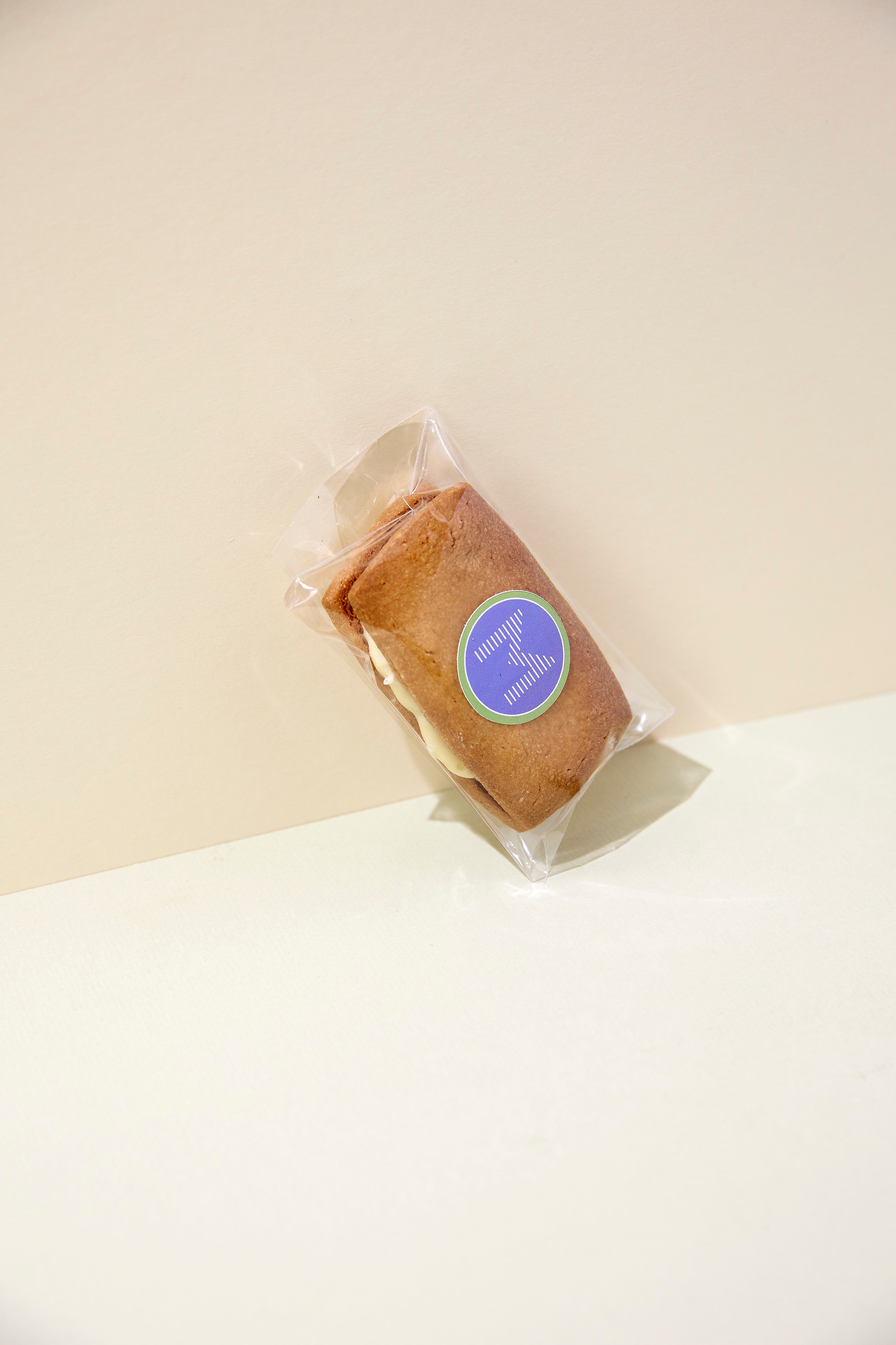 Rum Raisin Buttercream Sandwich (1 Piece)