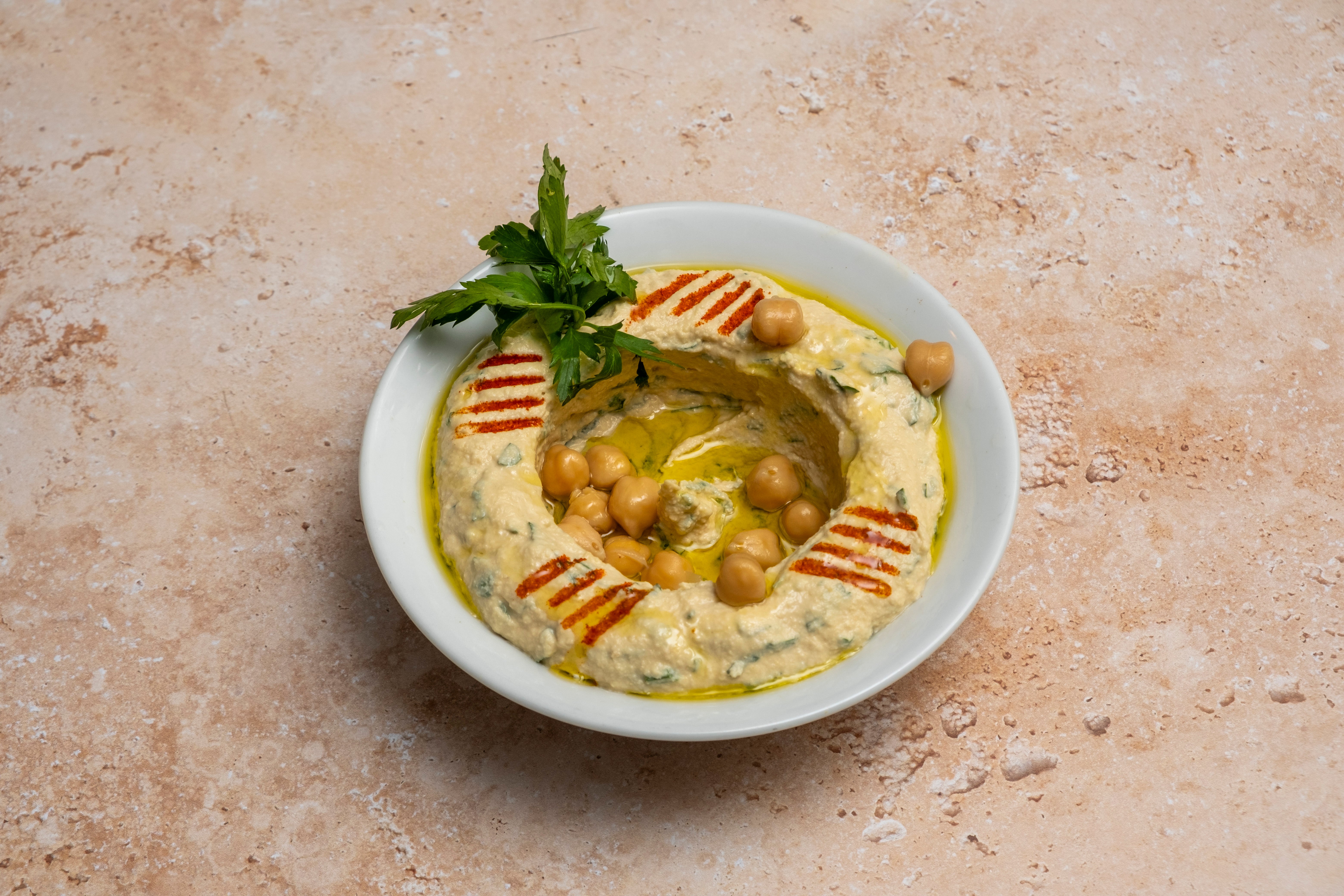 2. Hommos Beiruty Vegetarian