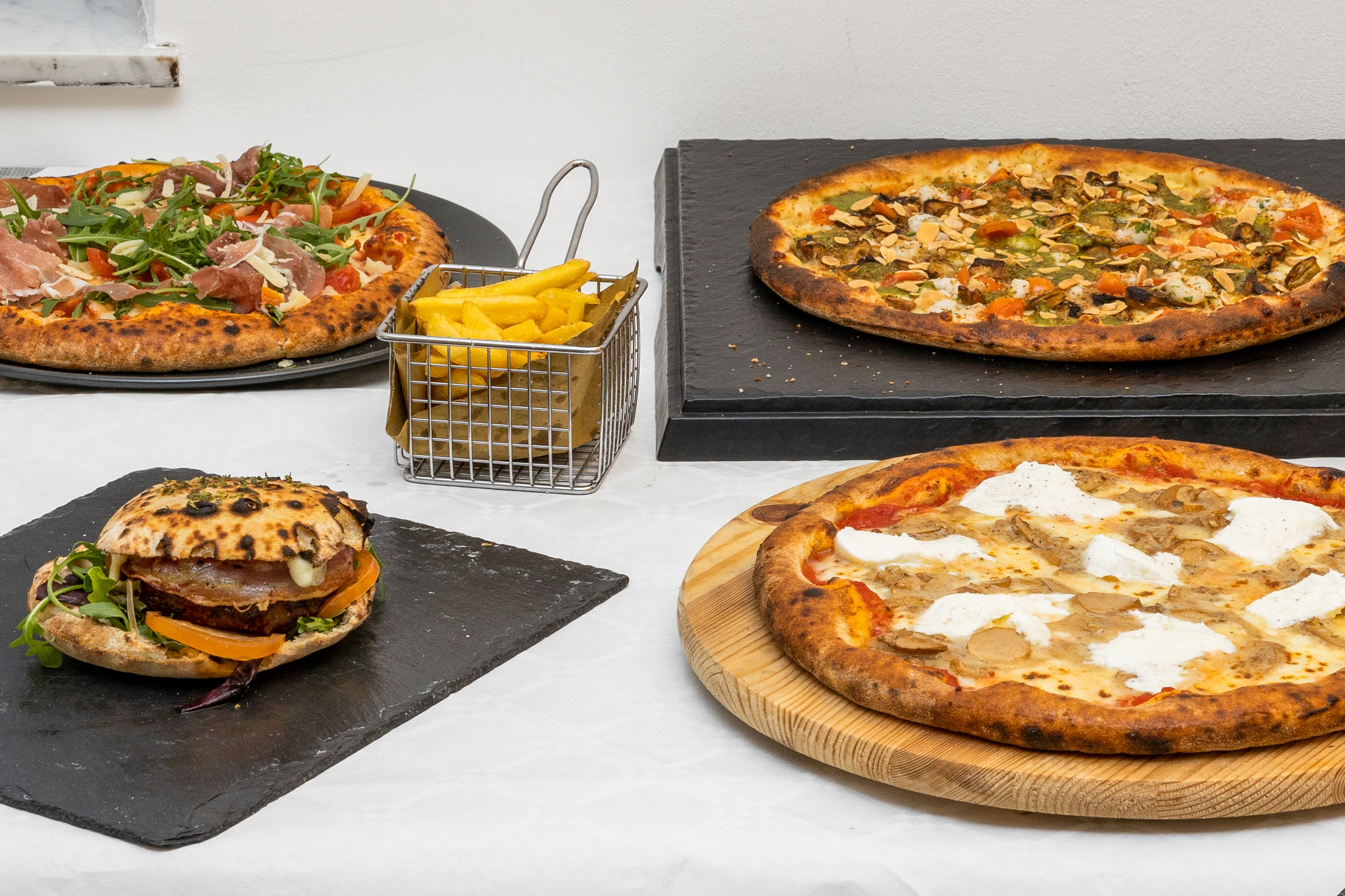 Continental Pizza & Barbeques