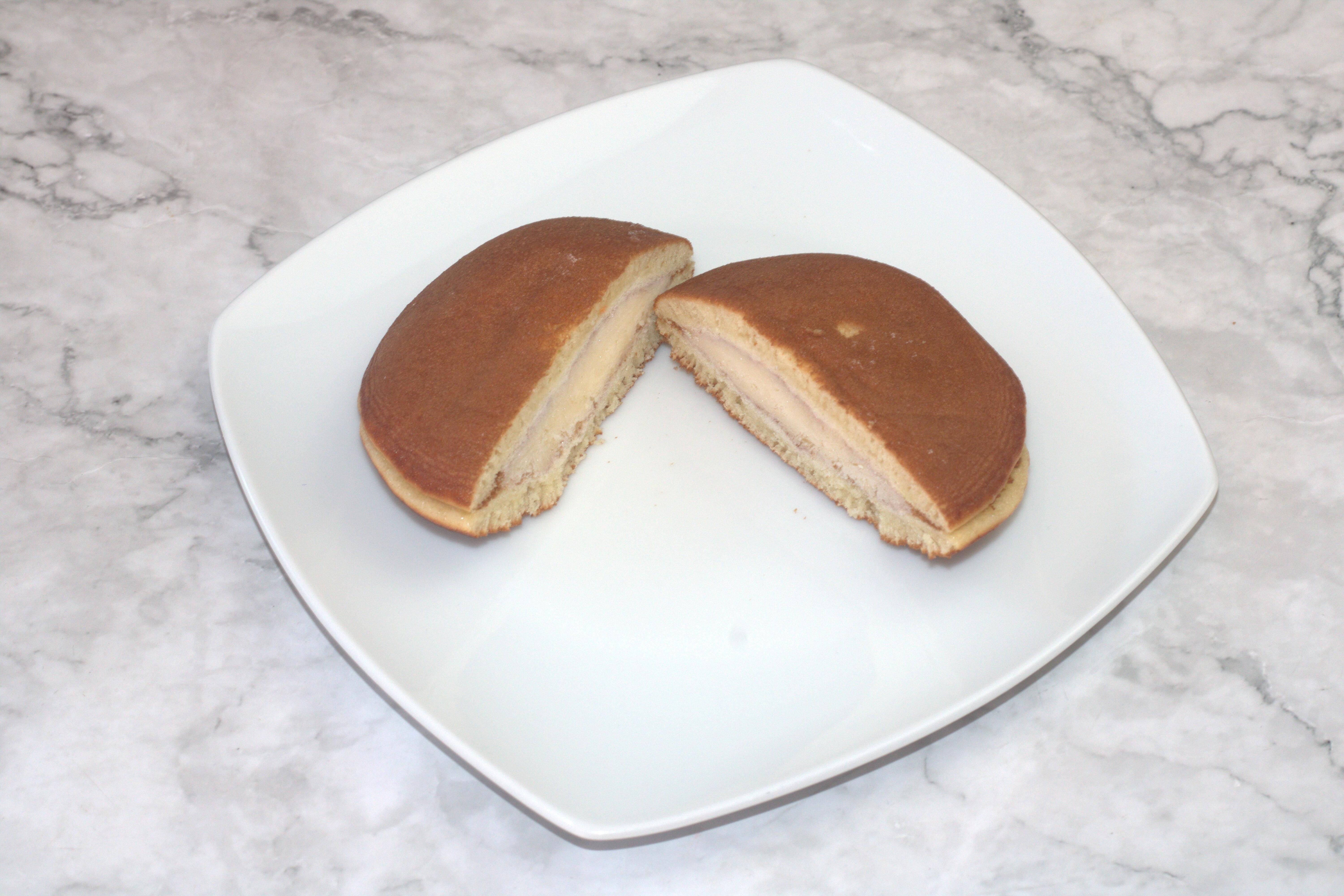 Dorayaki (Custard)