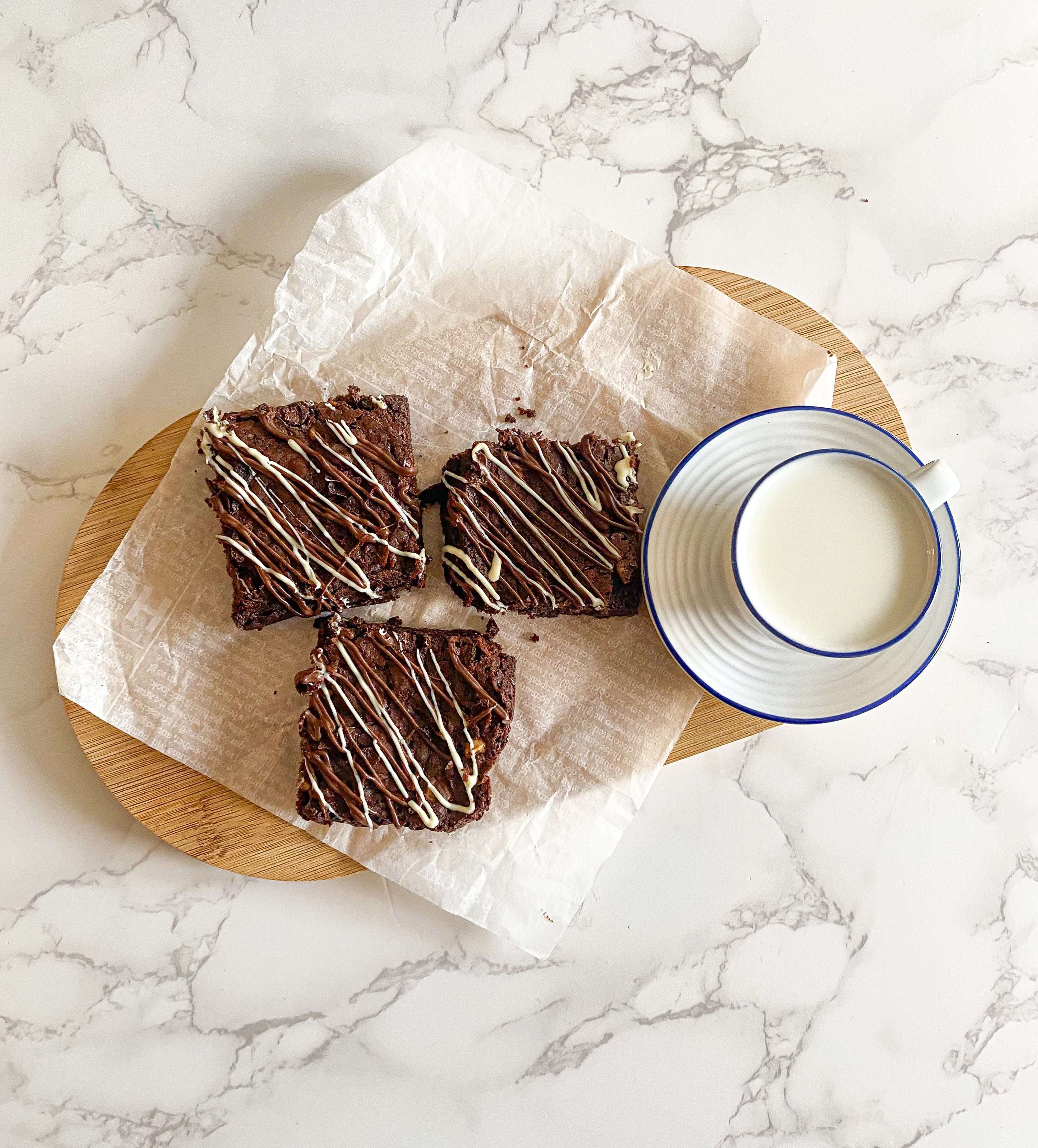 Triple Choco( Dark,white and Milk) Brownie